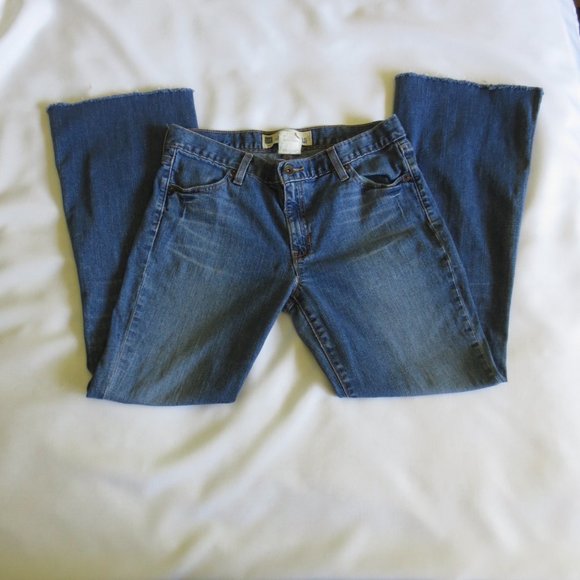 4/$14 GAP womens STRETCH blue DENIM frayed CUFFED bootcut SIZE 8 - Picture 2 of 15